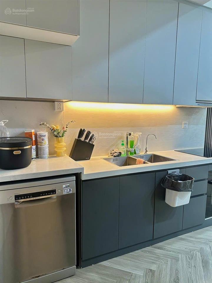 Cần tiền bán gấp căn hộ 2pn 2wc phân khu cao cấp masteri west heights giá chỉ 5.3 tỷ