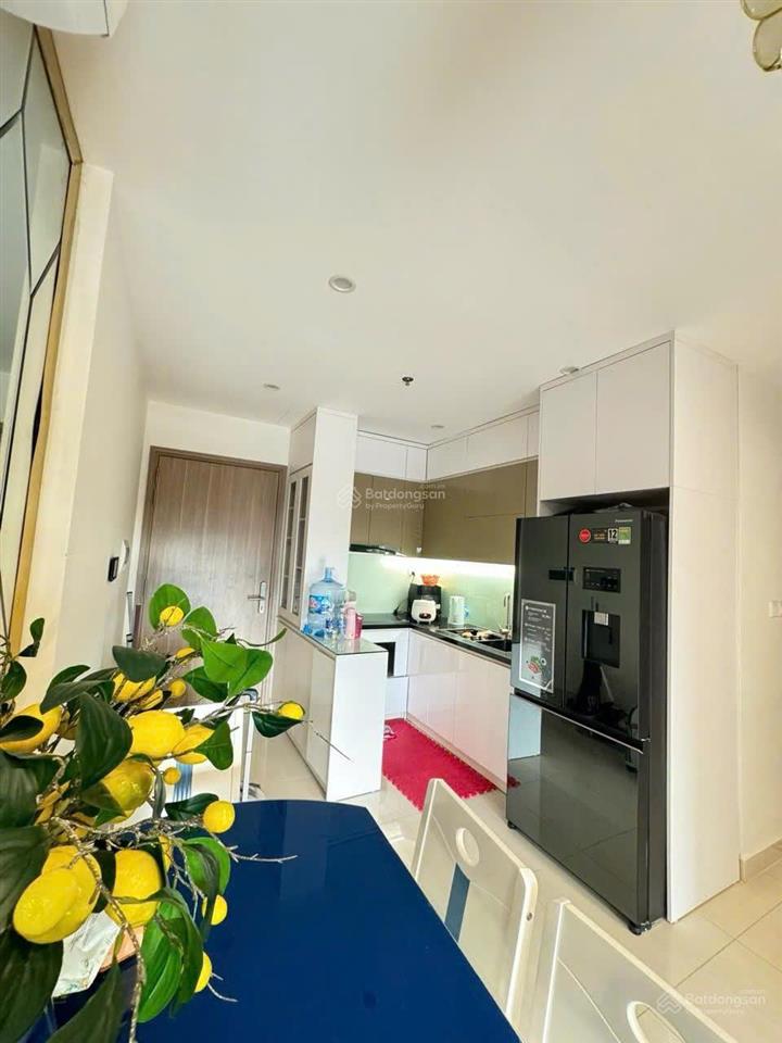 Chính chủ cần tiền bán gấp căn hộ 64m2 giá chỉ 5.2 tỷ.  0963 877 ***