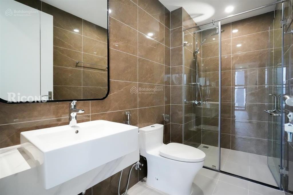 Tôi cần tiền gấp nên cắt lỗ căn 2pn 62m2 tại toà g2 sola park giá chỉ 4.9 tỷ