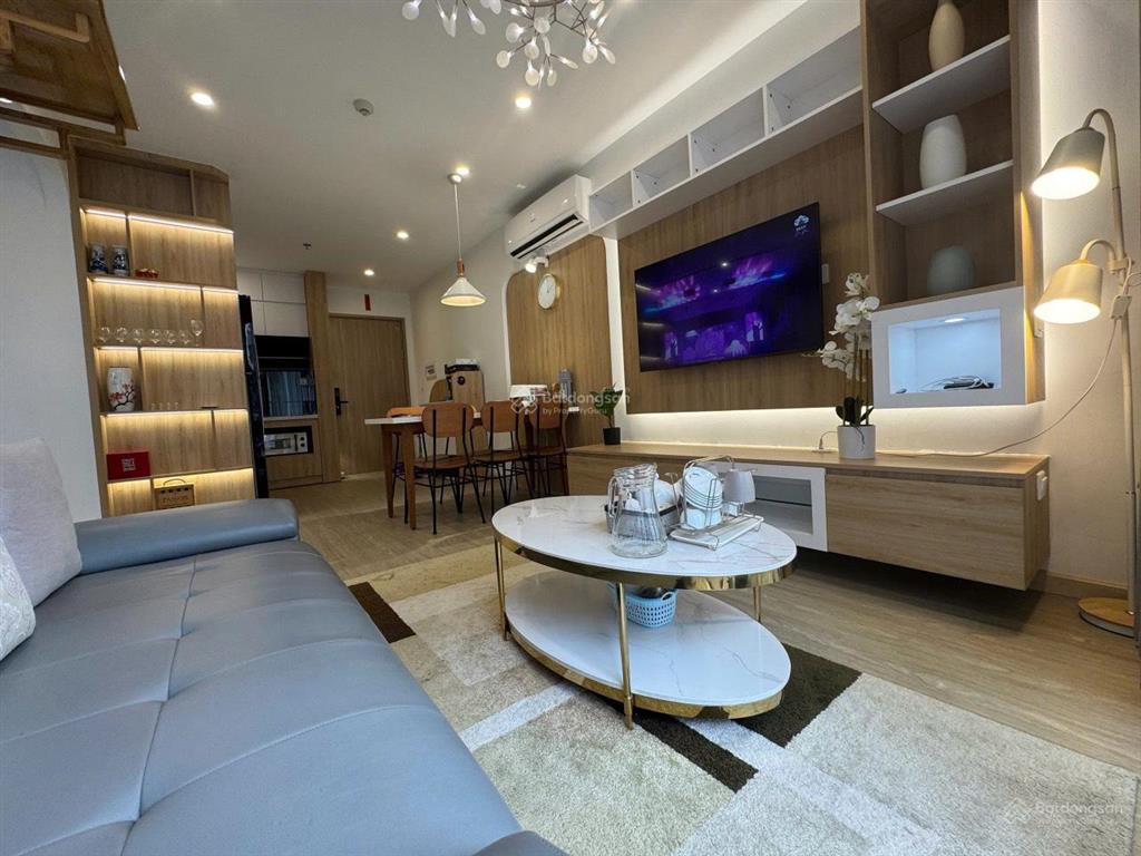 Tôi chính chủ cần bán gấp căn hộ 2pn 2wcc 55m2 giá 4.85 tỷ .