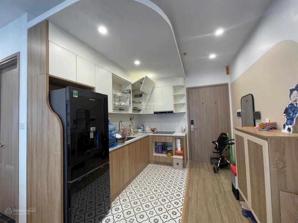 Cần tiền bán cắt lỗ căn 2pn + 64m2 giá 4,3 tỷ tại vinhomes smart city.  0963 877 ***