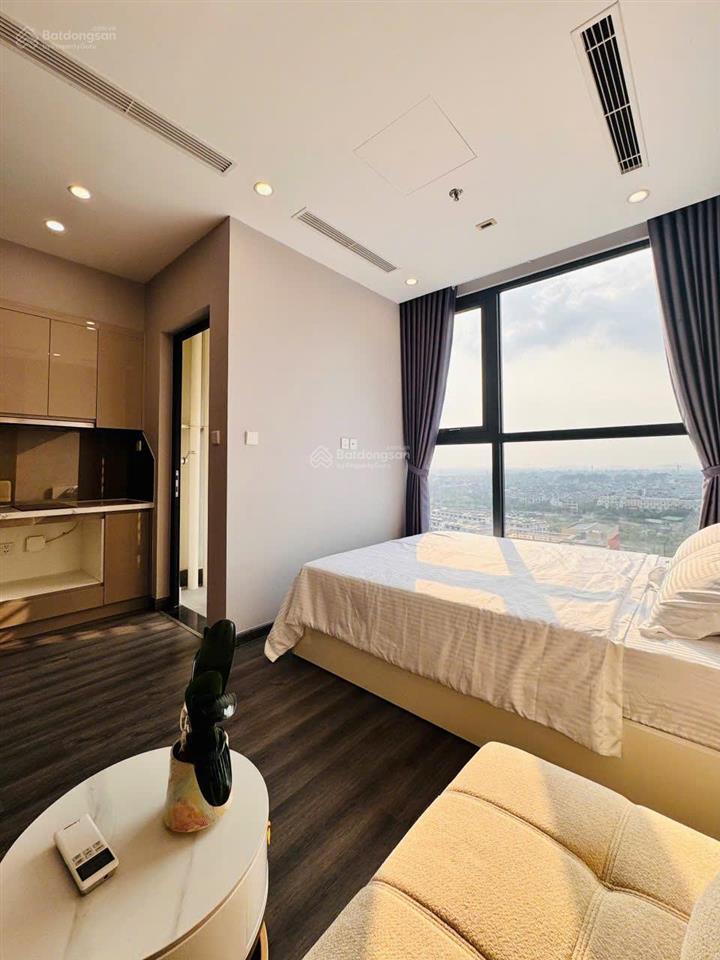 Cần bán gấp studio 26m2 2,3 tỷ toà cao cấp tonkin