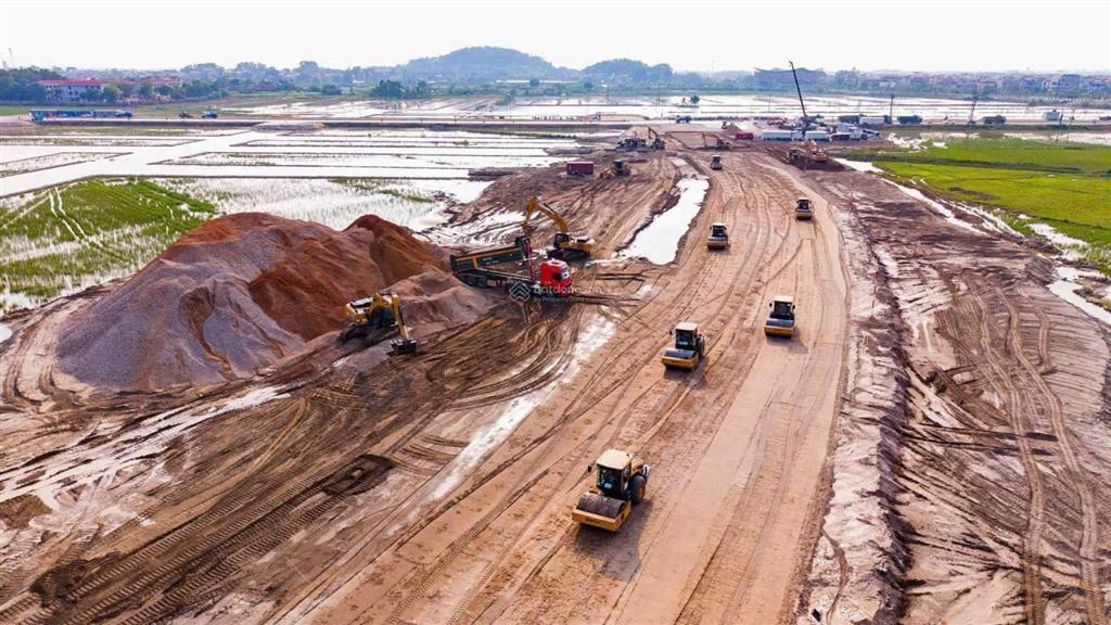 Bán căn liền kề giá hời dự án vinhomes king park bắc ninh