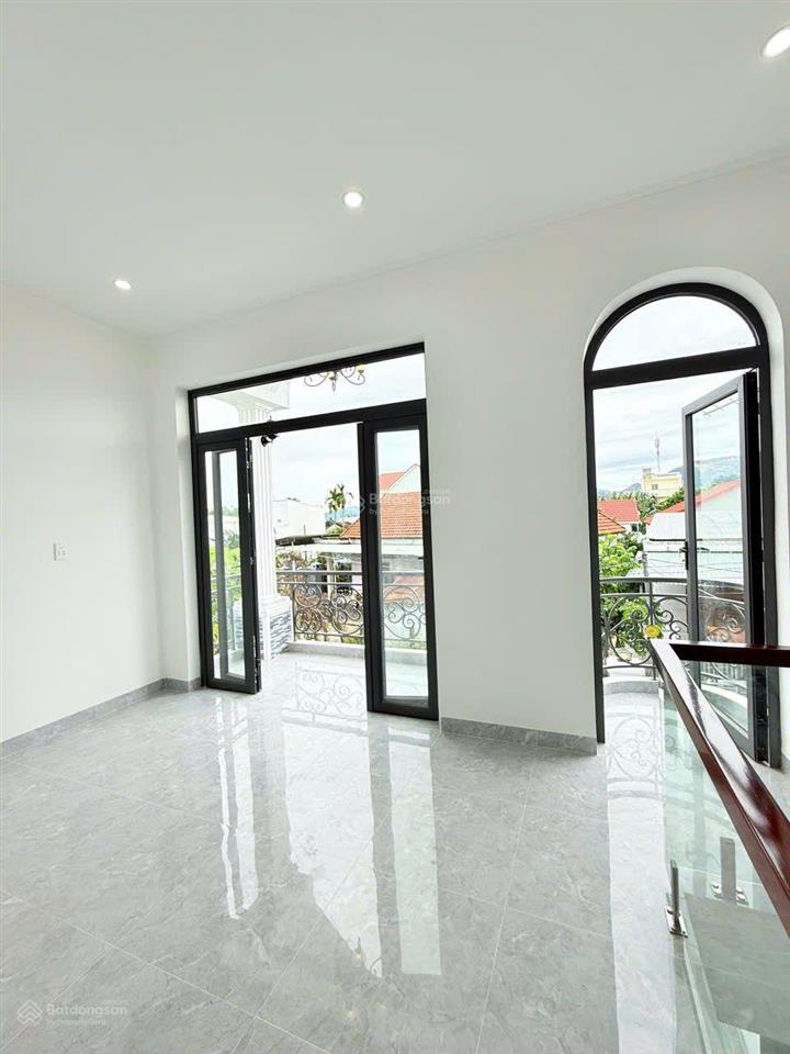 Nhà đẹp mới xây giá tốt tại phường bắc nha trang (xã vĩnh phương cũ)