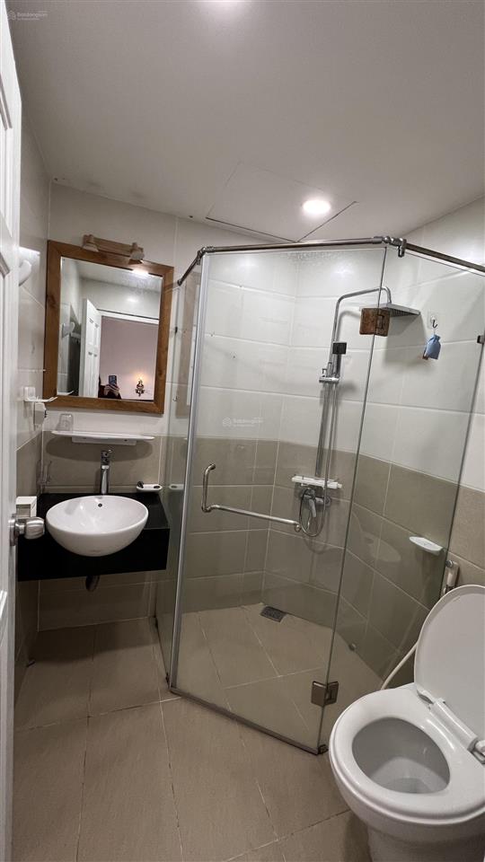 Cho thuê nhà phố khu compound,có hồ bơi gym. nhận nhà ở ngay, giá 15triệu