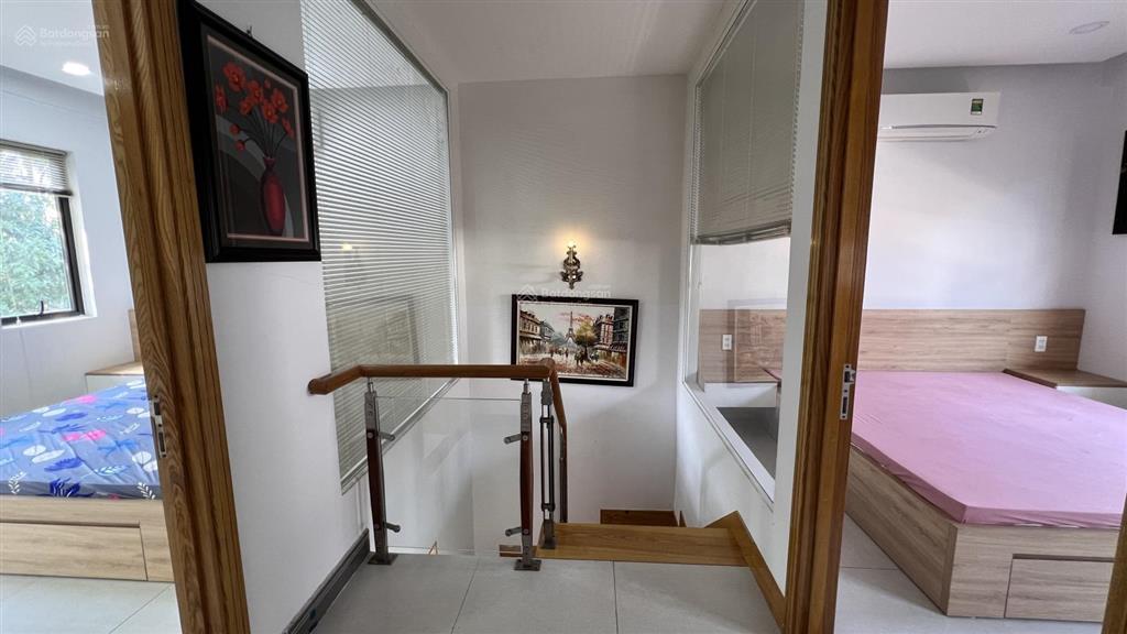 Cho thuê nhà phố khu compound,có hồ bơi gym. nhận nhà ở ngay, giá 15triệu