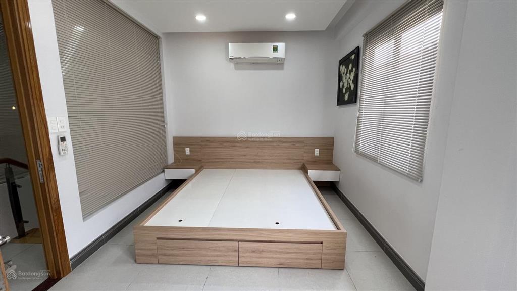 Cho thuê nhà phố khu compound,có hồ bơi gym. nhận nhà ở ngay, giá 15triệu