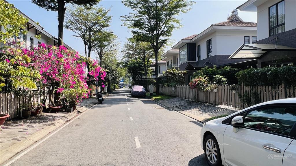 Bán nhanh nhà phố compound camellia, nhà đẹp.  em xem nhà ngay 0907 832 ***!