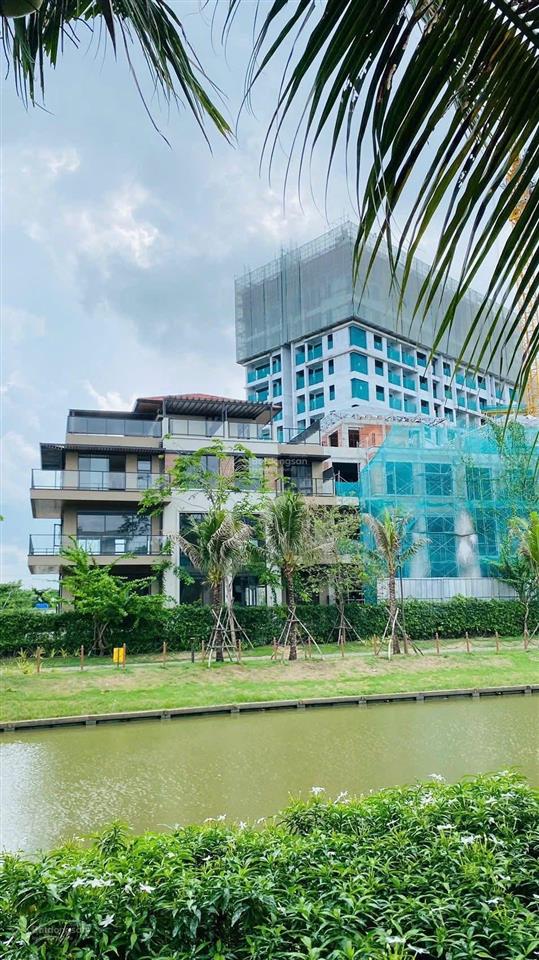Nhà phố kênh đào, sông  giá chỉ từ 18,8 tỷ mua trực tiếp chủ đầu tư nam long.
