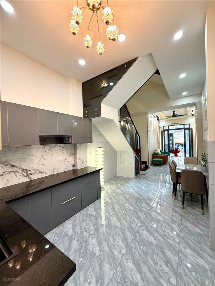 71 dã tượng  vị trí kinh doanh  xây mới 3 lầu sân thượng