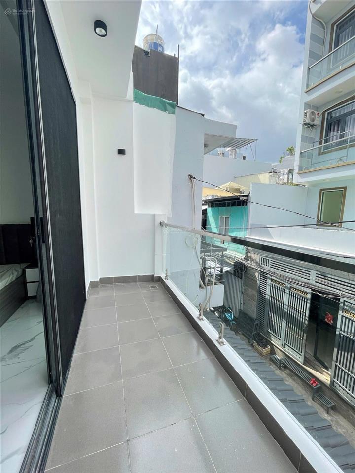 Nhà 3 tầng sân thượng âu dương lân xây mới hoàn công đủ