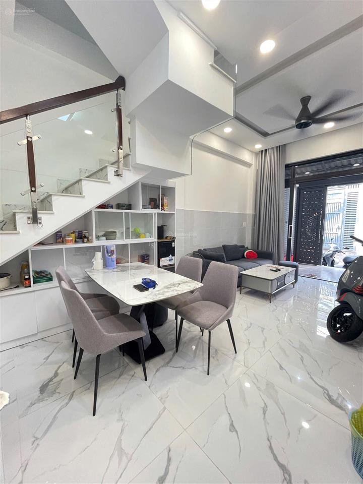 Nhà 3 tầng sân thượng âu dương lân xây mới hoàn công đủ