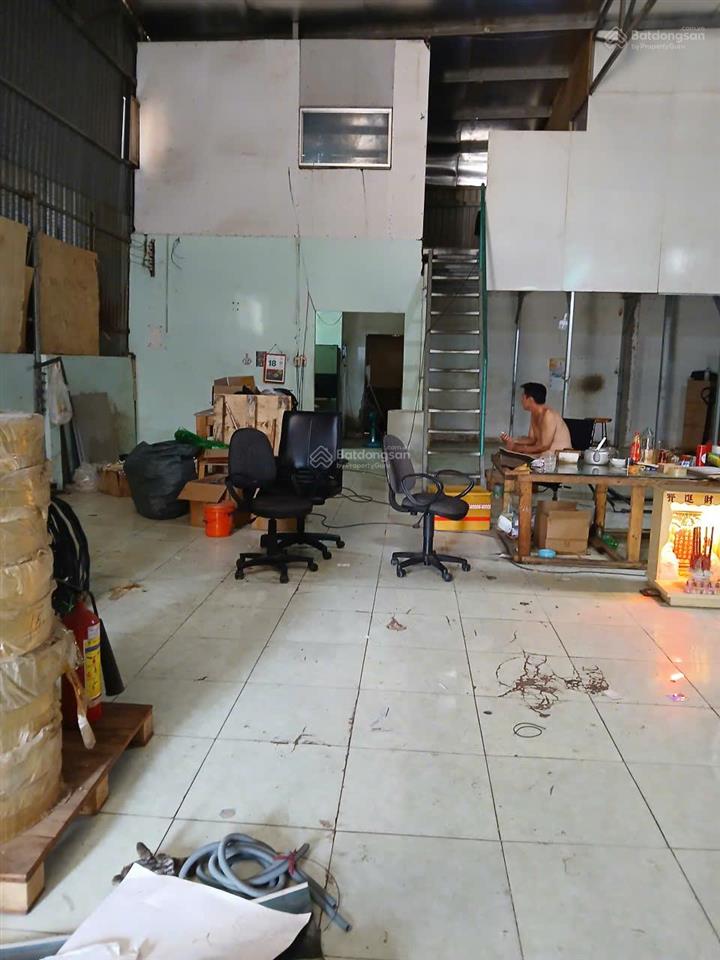 Chính chủ cho thuê kho giá tốt tại phú định, quận 8 diện tích lớn, xe tải vào tận nơi