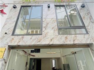 Bán gấp chdv 15p duplex cao cấp ngay trường sa, q3, doanh thu 120 tr/tháng, lợi nhuận 10%/năm