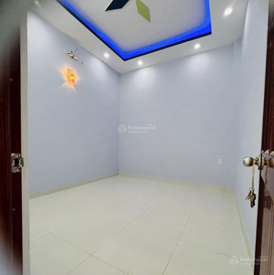 Nhà đẹp chính chủ  122m2  vuông vức  đường 10m  2 tỷ 650 triệu ( có thương lượng )