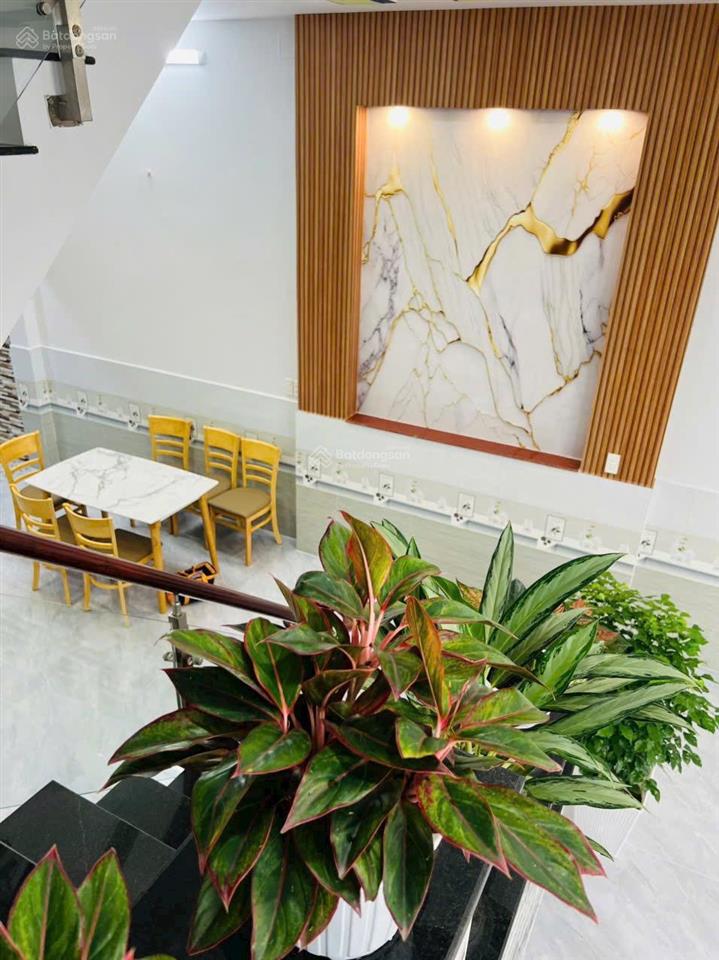 Nhà đẹp chính chủ  122m2  vuông vức  đường 10m  2 tỷ 650 triệu ( có thương lượng )