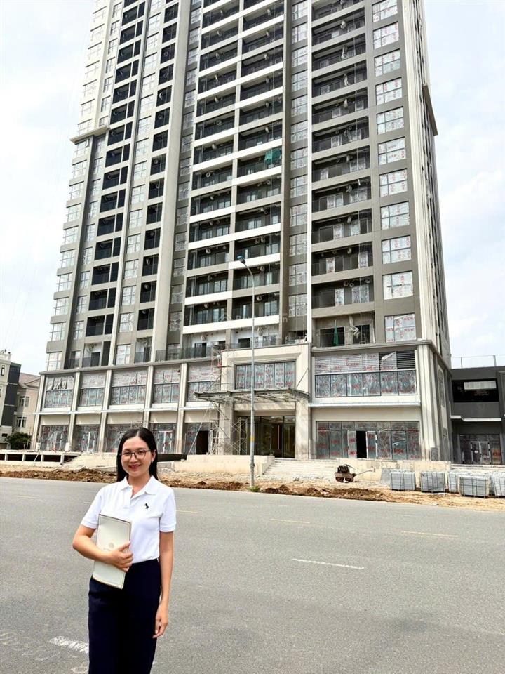 Bán nhanh 2pn 69m2 tầng cao đông nam giá 6,1 tỷ all in