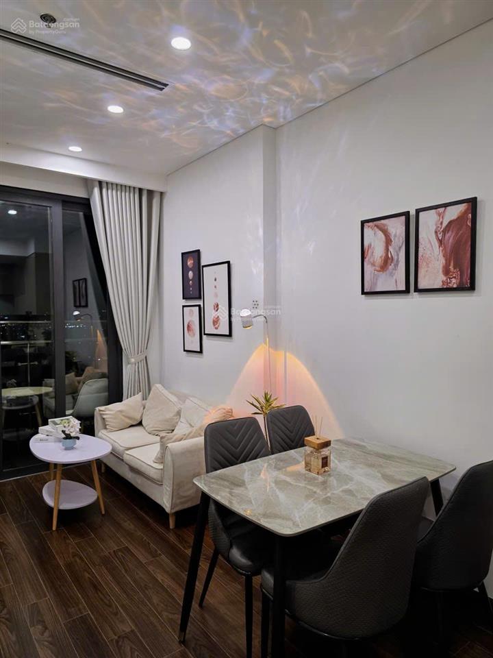 Căn 2pn 2wc full nội thất view hồ tòa a  masteri west heights  giá tốt 12tr/tháng  vào ở ngay