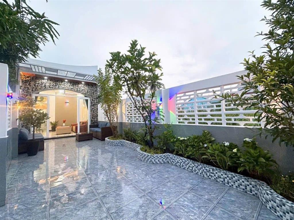 Chính chủ gởi bán nhà cấp 4, nội thất cơ bản, full thổ cư, mới 100%