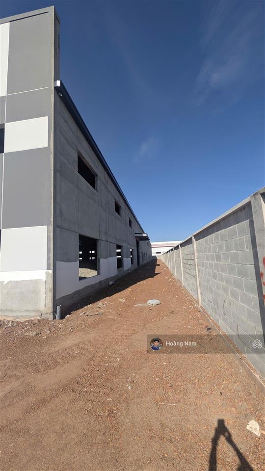Cho thủe xưởng 35000m2 . kcn đồng xoài . bình phước . mới 100% . giá tốt