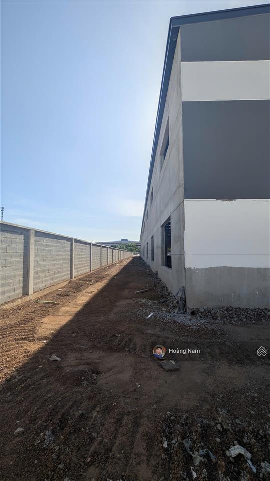 Cho thủe xưởng 35000m2 . kcn đồng xoài . bình phước . mới 100% . giá tốt