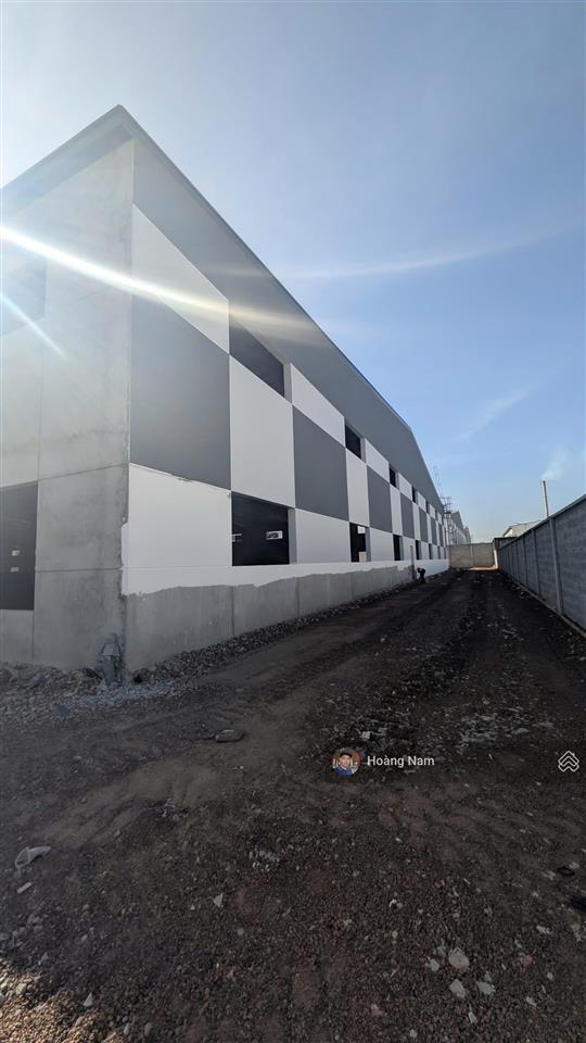 Cho thủe xưởng 35000m2 . kcn đồng xoài . bình phước . mới 100% . giá tốt