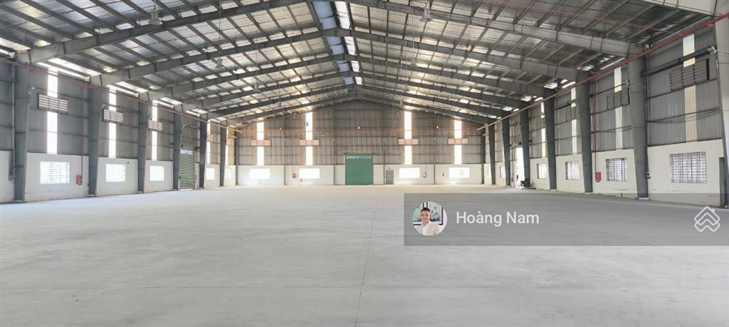 Bán xưởng hơn 1,4 ha. 2 mt kcn đức hòa. giá tốt. vô hoạt động ngay