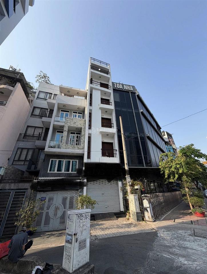 Nhà mặt tiền xịn  sang khu phố nhật  nguyễn hữu cảnh sát q1