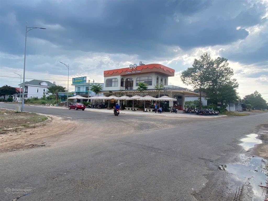Hot! chủ ngộp cần ra gấp lô đất 10x21.5m full thổ cư sát ql13  giá mềm cực sốc
