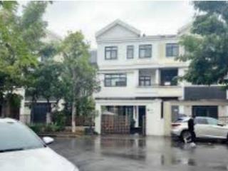Cho thuê biệt thự song lập h7 khu đô thị starlake tây hồ tây.