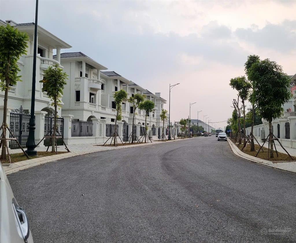 Giá tốt có 102 biệt thự đơn lập hơn 300m², kđt vườn cam hoài đức, giá 28 tỷ  0962 978 ***