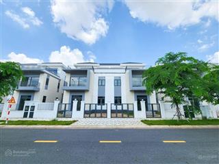 Nhà phố the suite 8x20 đã bàn giao nhà gần aqua mall. giá 8.4 tỷ (all in  bao hết)