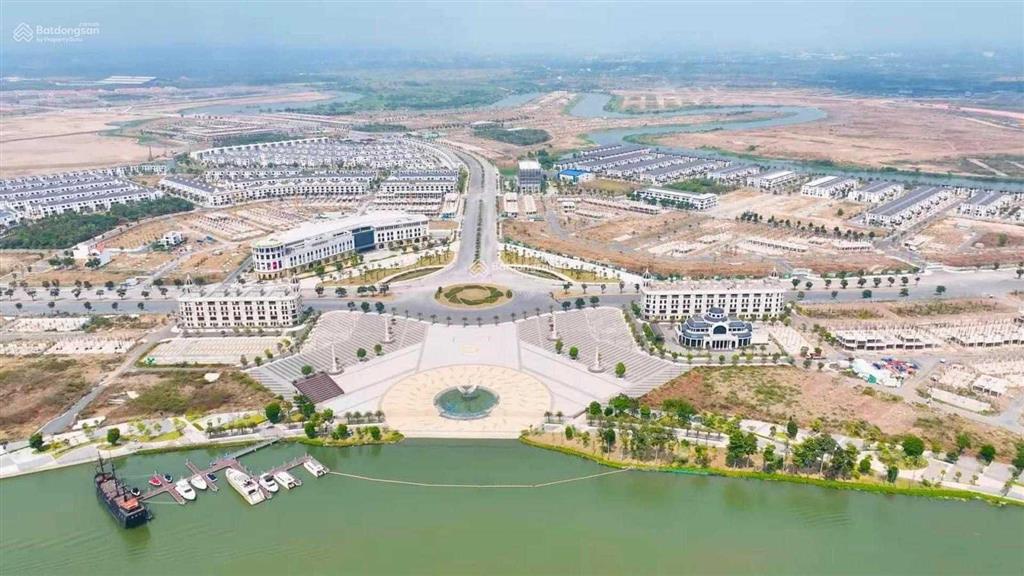 Grand villas 15x20 duy nhất 1 căn gần sông chủ nhà cần gấp giá 17,8 tỷ bao hết. vị trí đỉnh