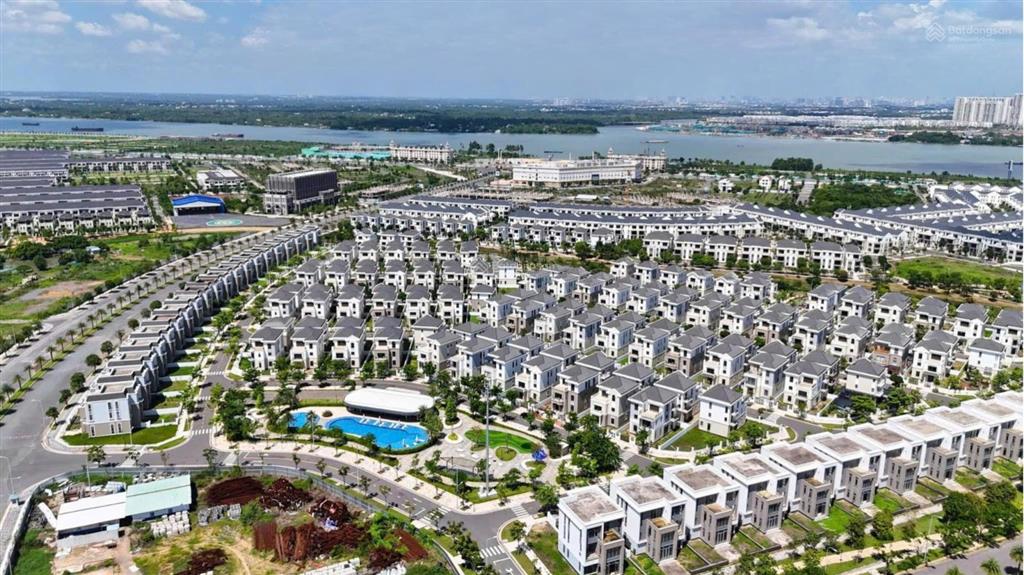 Grand villas 15x20 duy nhất 1 căn gần sông chủ nhà cần gấp giá 17,8 tỷ bao hết. vị trí đỉnh