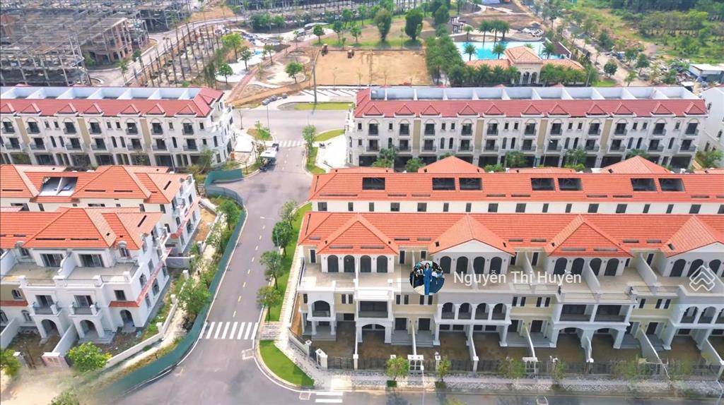 Nhà phố valencia 7x19.5m đối diện dãy shophouse giá 6.9 tỷ (all in) nhà sẵn nh hỗ trợ vay 60%