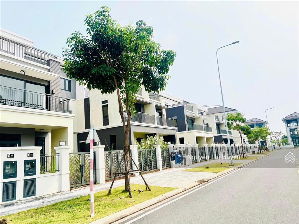 Nắm chính chủ nhà phố 8x20m trục 19m gần sông giá 7.99 tỷ (bao giá tốt nhất thị trường)
