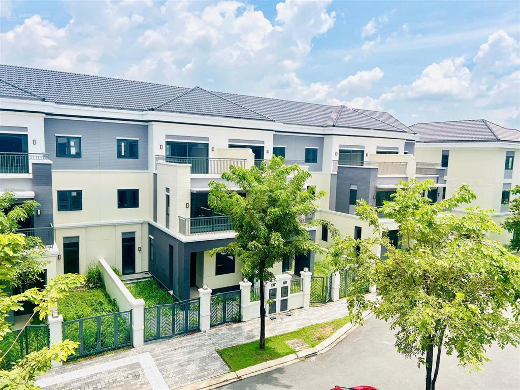 Cắt lỗ 1.4 tỷ nhà phố elite 1 aqua city dt 8x20. đã bàn giao nhà. giá sau cắt lỗ chỉ còn 7.29 tỷ