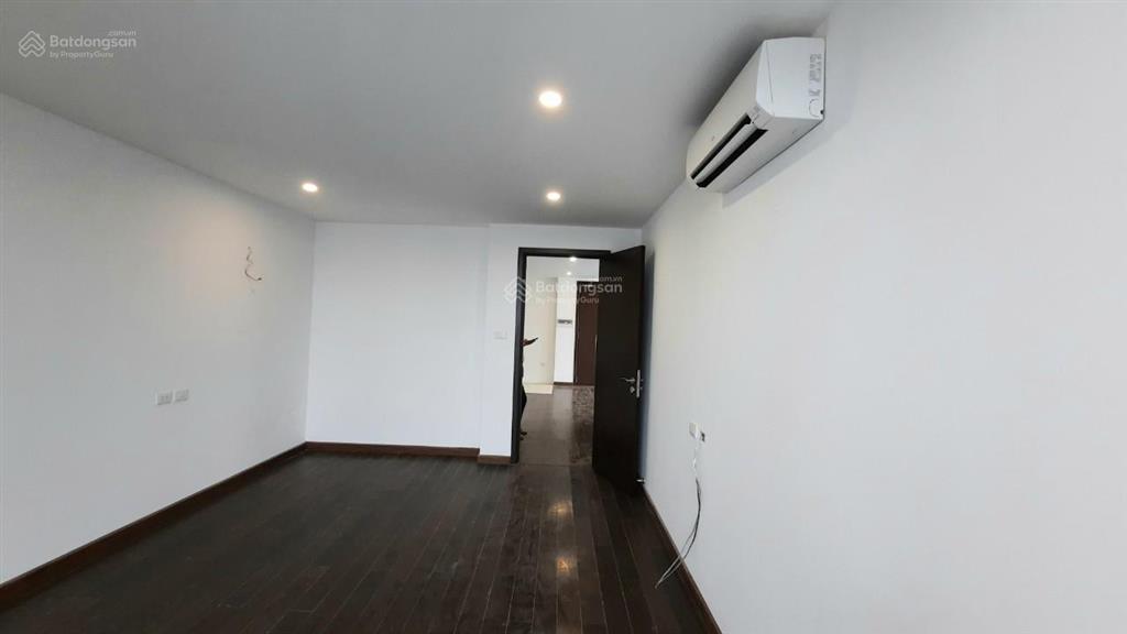 Bán căn hộ mới 100% chưa ở tòa chung cư kinh đô tower 93 lò đúc. trung tâm hai bà trưng, hà nội