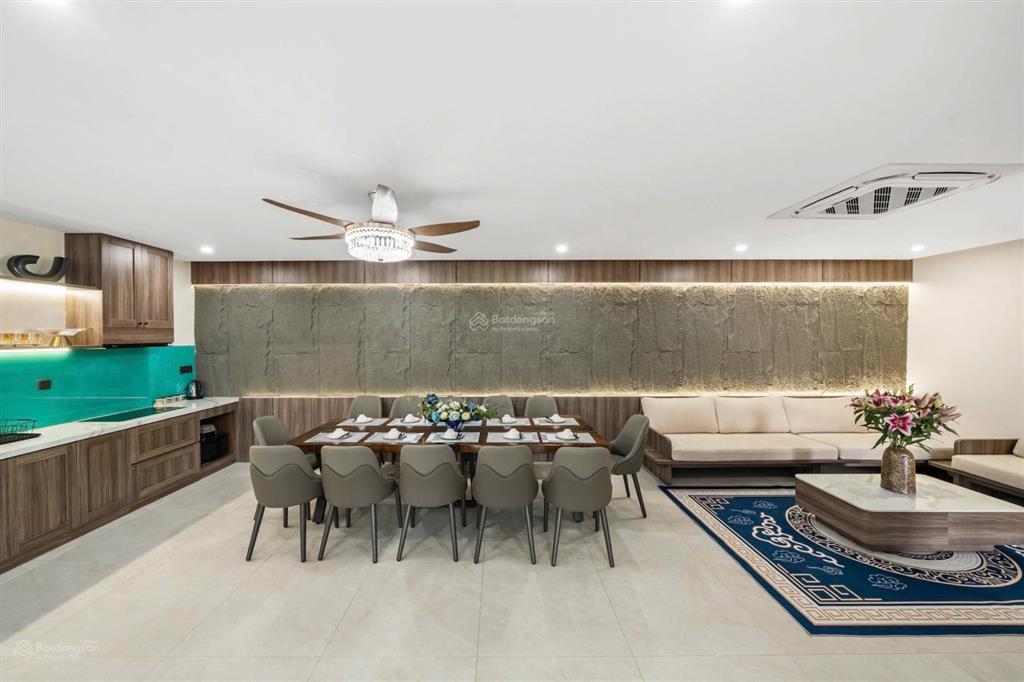 Chủ cần bán villa mt vương thừa vũ gần tòa tháp đôi sun ngay sát biển
