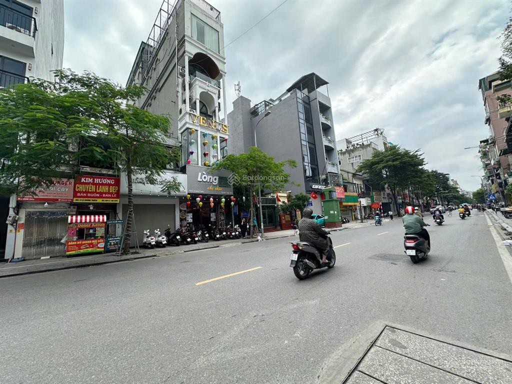 Bán nhà cũ 2 tầng 85m2  mặt phố khâm thiên, đống đa  vị trí vàng  giá 36.5 tỷ