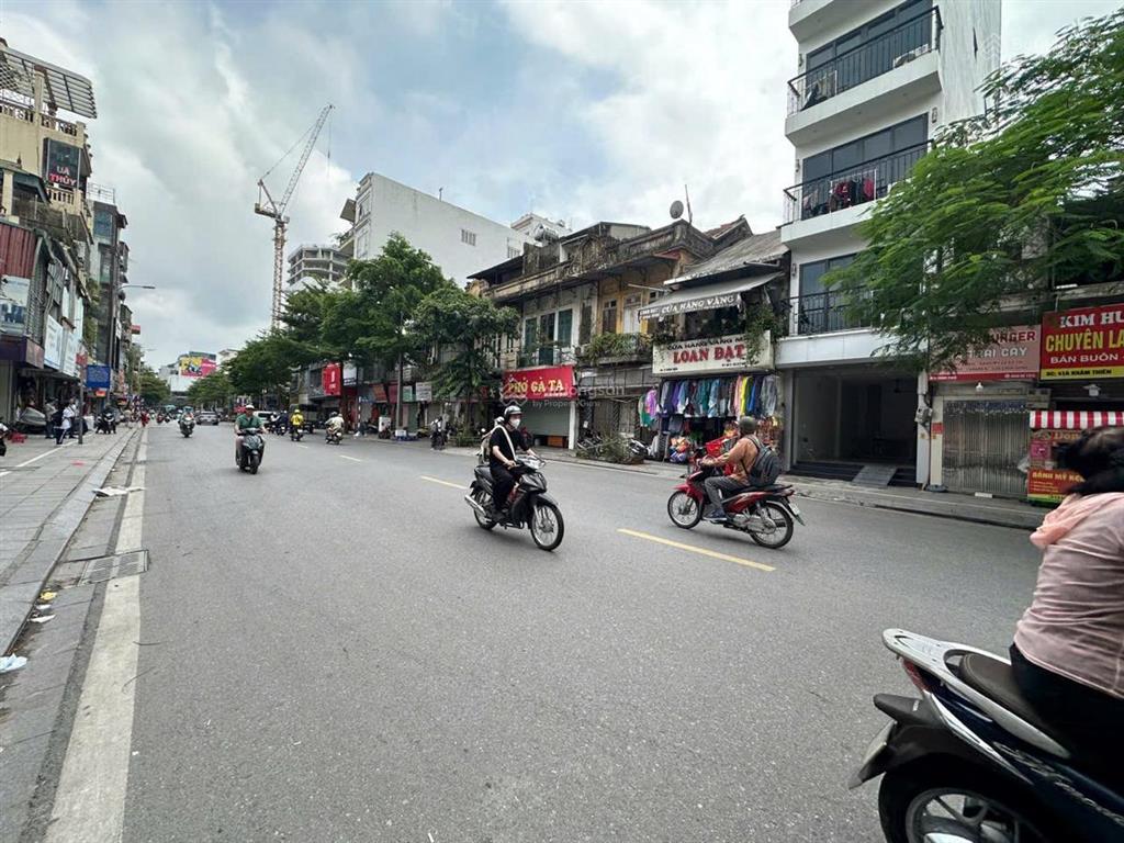 Bán nhà cũ 2 tầng 85m2  mặt phố khâm thiên, đống đa  vị trí vàng  giá 36.5 tỷ