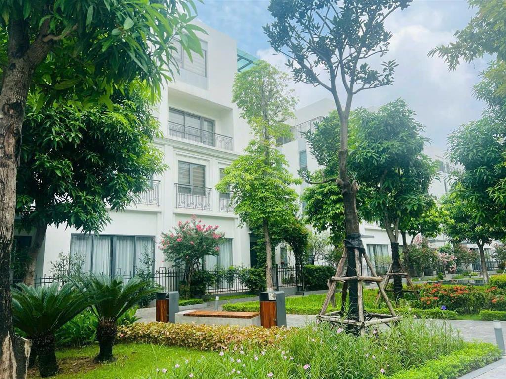 Cần bán căn biệt thự góc 160m2, full nội thất tại the manor hà nội