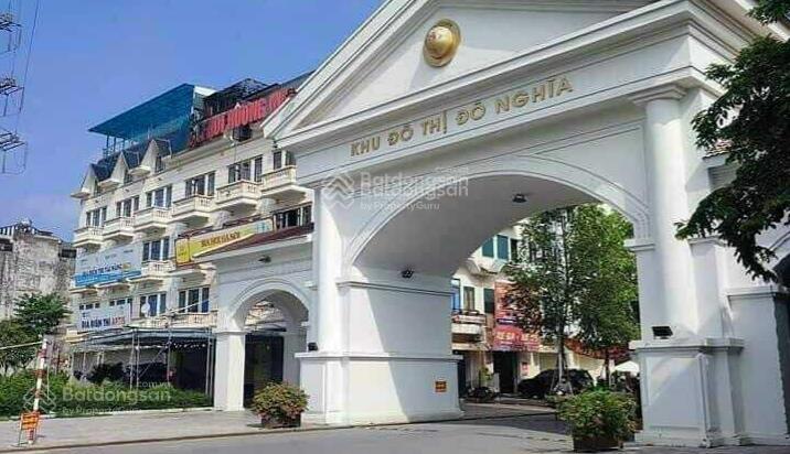 Mình cho thuê gấp ngày 13/8 (vp + kho) rẻ  8t đường 20m gần đh phenika tố hữu lê trọng tấn hà đông