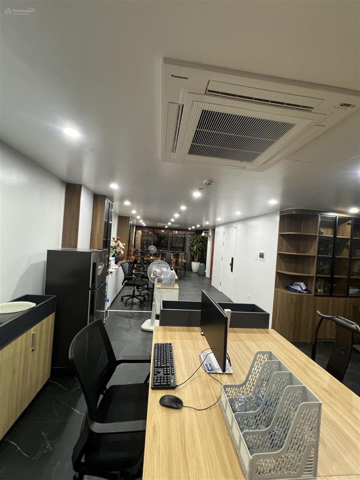 Cho thuê văn phòng tại số 11 ngách 5 ngõ 106, hoàng quốc việt, 10 triệu, 70 m2, giá cực chất uy tín