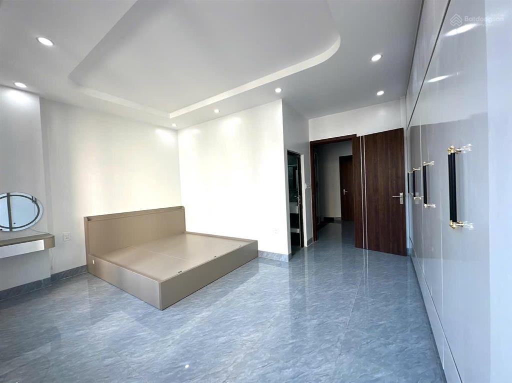 Chính chủ cần bán nhà riêng cách bãi tắm hòn gai 200m vị trí đẹp gần trường chợ