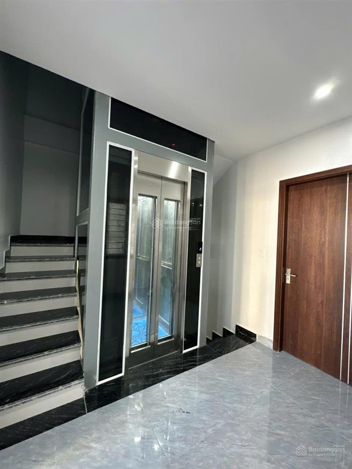 Chính chủ cần bán nhà riêng cách bãi tắm hòn gai 200m vị trí đẹp gần trường chợ