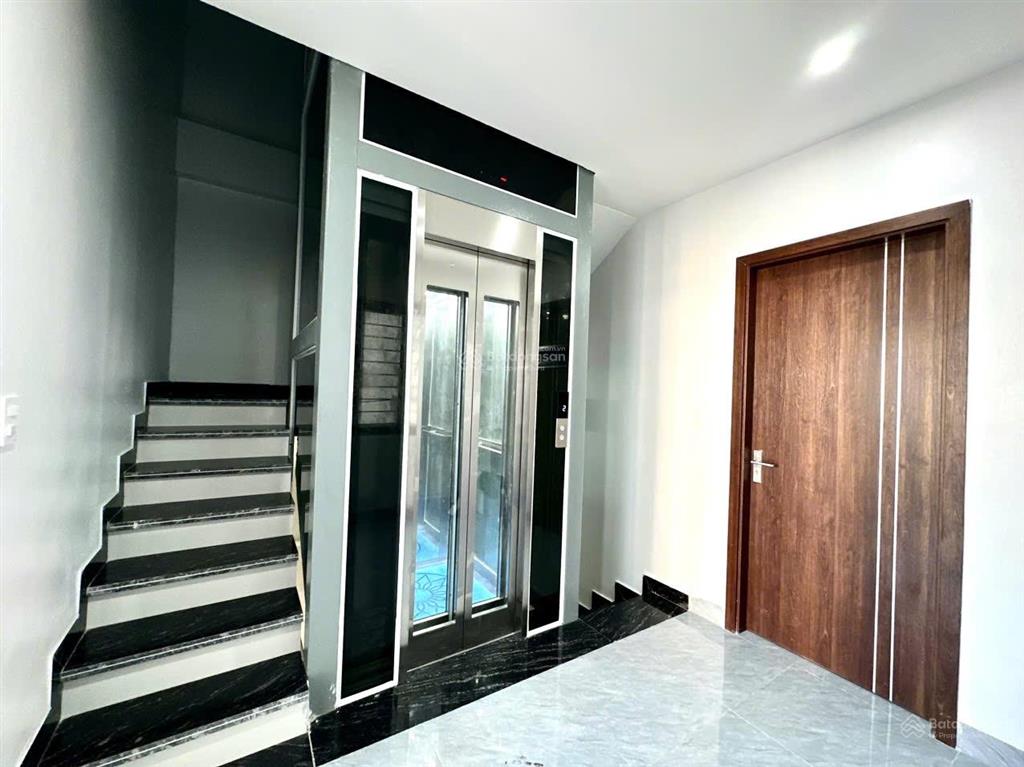Chính chủ cần bán nhà riêng cách bãi tắm hòn gai 200m vị trí đẹp gần trường chợ