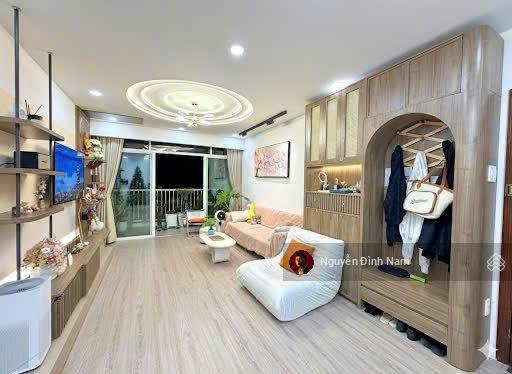 Bán căn hộ tại new saigon hoàng anh 3, dt 121 m2 nhà decor đồ gỗ cao cấp  đang cho thuê 14,5tr
