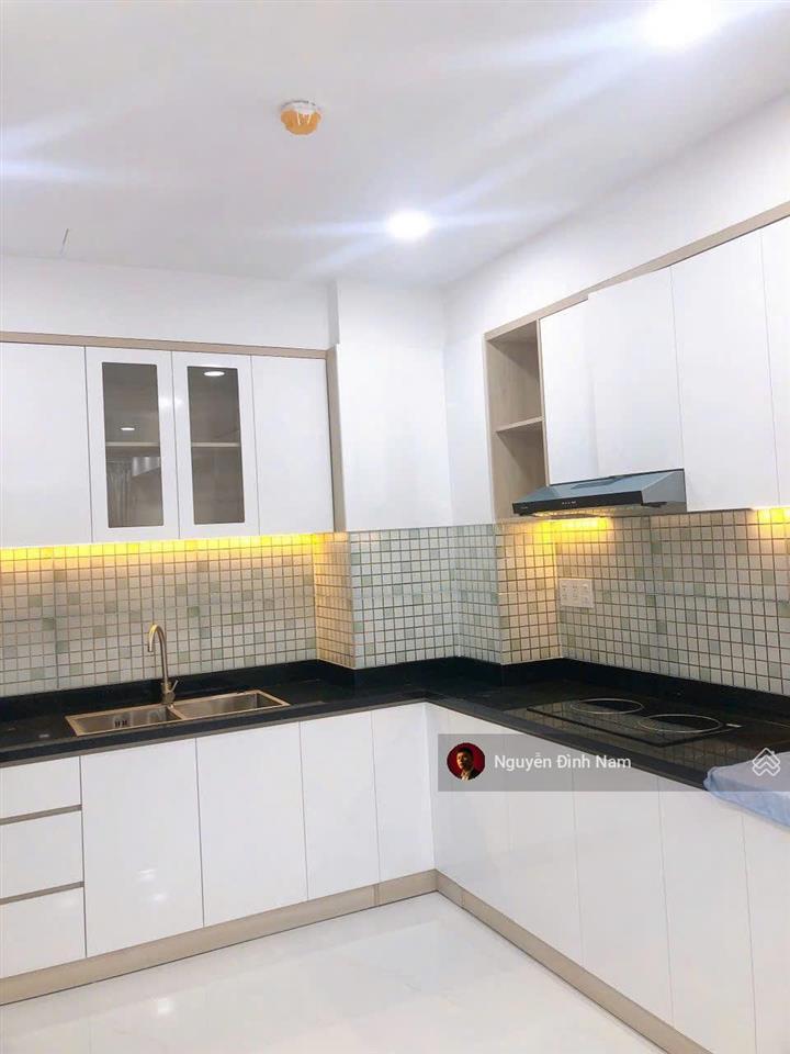 Bán căn hộ 2pn dt 71m2 tầng cao giá 5,8 tỷ tại saigon south residences  của phú mỹ hưng