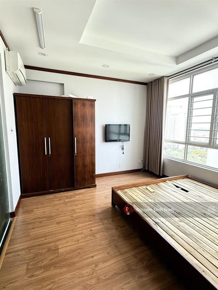 Bán căn hộ 2pn, dt 88m2 tại phú hoàng anh, giá 4 tỷ, tặng nội thất. call 0949 656 ***